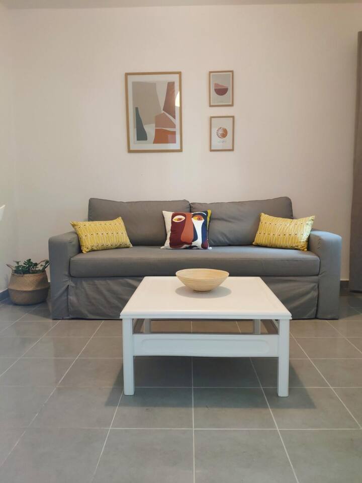 Apartment 9 main room