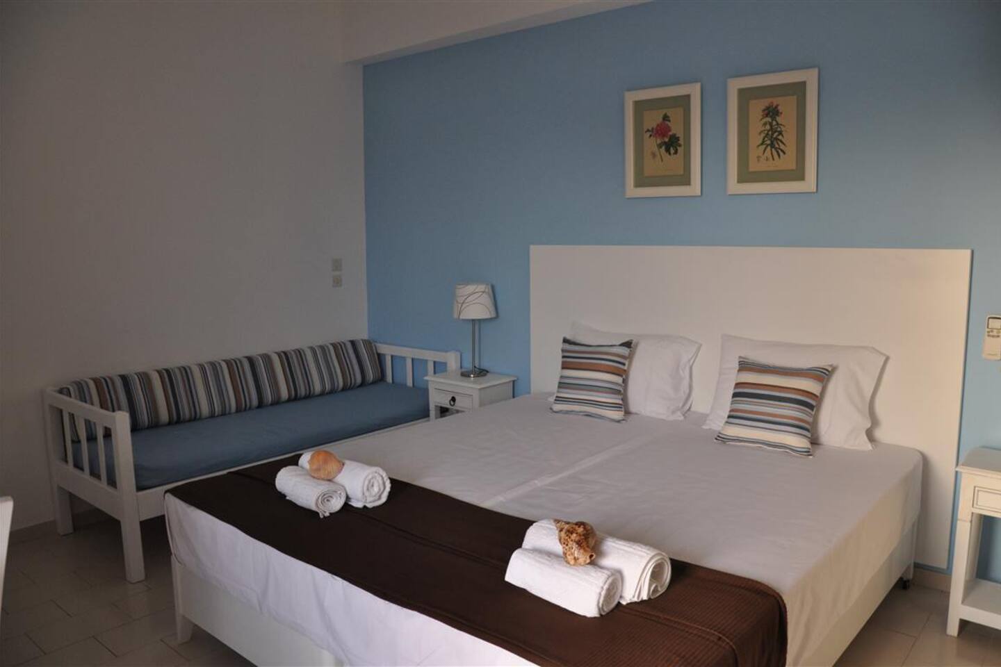 Studio 4 second angle