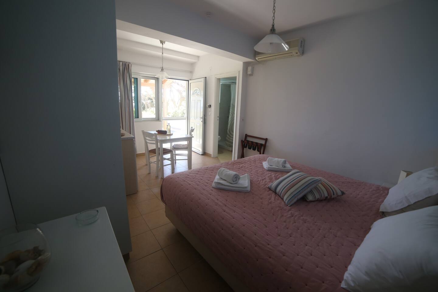 Studio 8 second angle